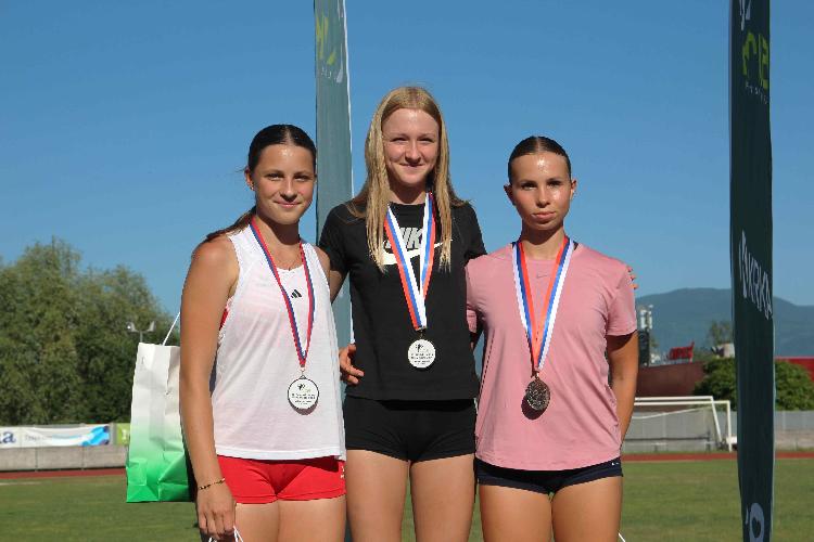 1175157626936 mednarodni miting novo mesto 2025 03 60 metrov pionirke.jpg-atletskimiting-nm.si